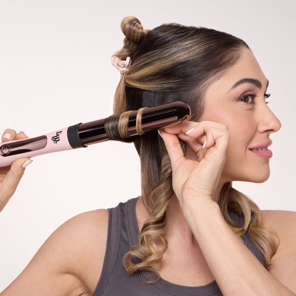 L'ange Pink Curling Wand Le Curl
Titanium Curling Wand 25 mm blush new
